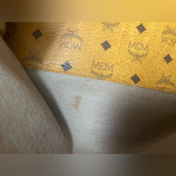 MCM CHAIN TOTE BAG - Picture 9 of 11